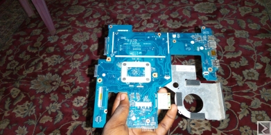 Image principale de Accessoires Laptop HP Pavillon 15,6". Pour les Intéresses je répond au 697944793(appels, sms, whatsapp)