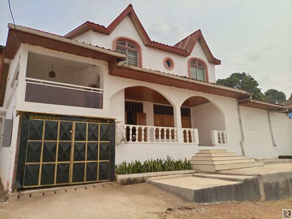 Main image of Somptueux duplex avec eau chaude baignoire