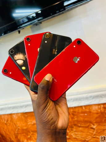 Main image of iPhone XR 64G disponible Apple