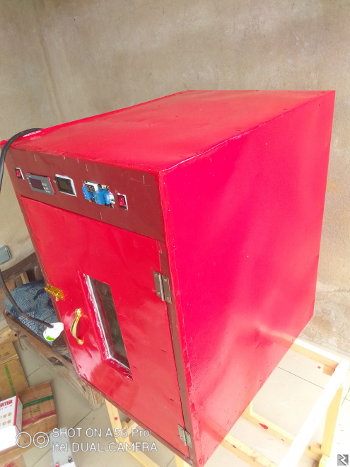 Image principale de Incubateur électrique d'oeuf