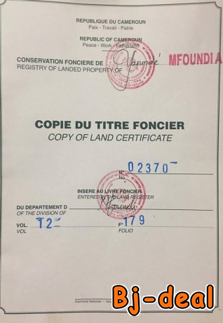 Main image of 1000m2 de terrain titré à vendre au Golf