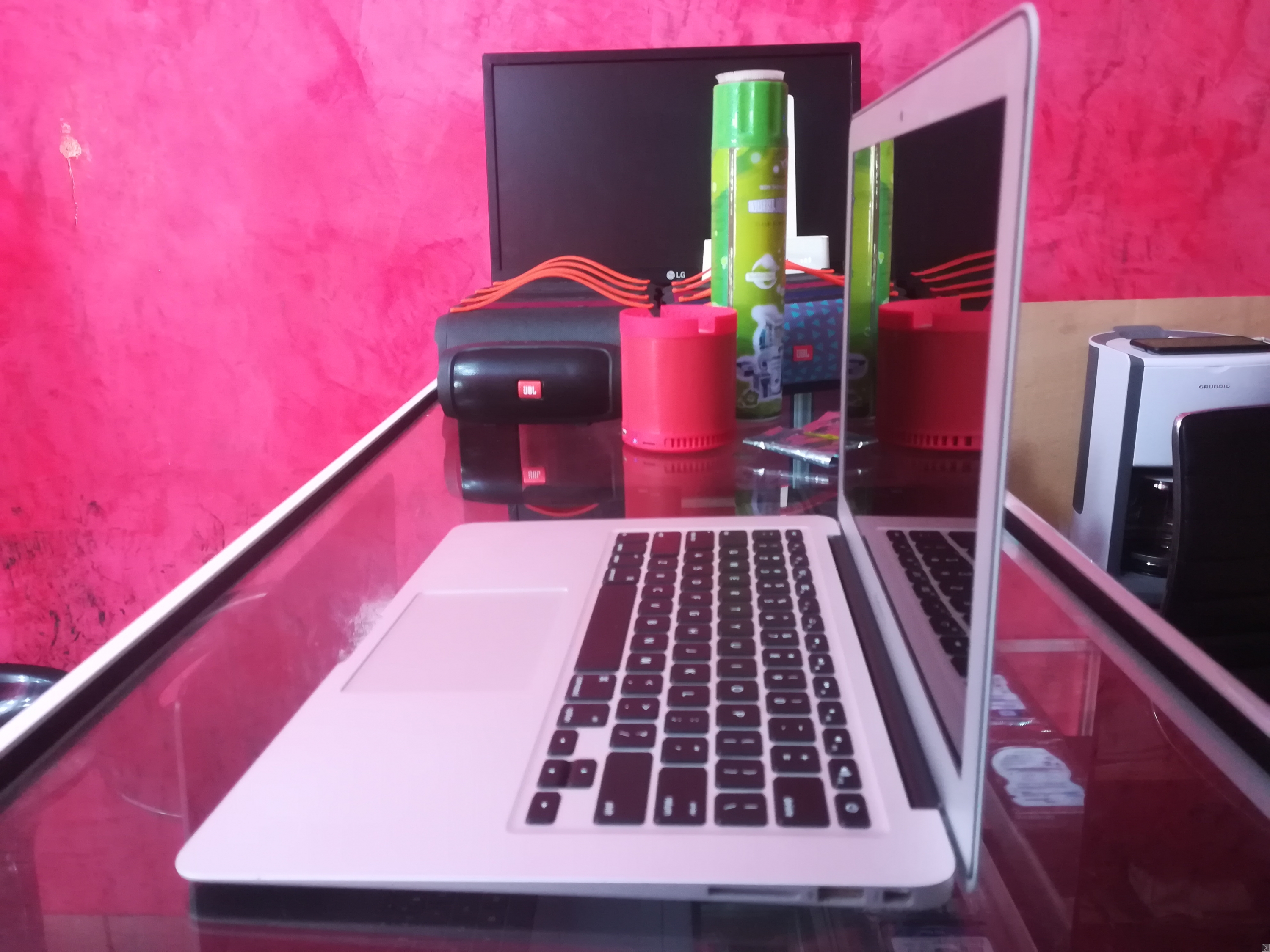 Main image of MacBook Air 2013