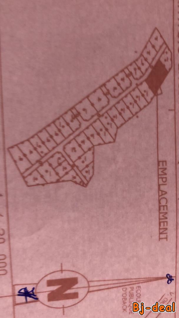 Image principale — 5 terrains en vente m2-hectares