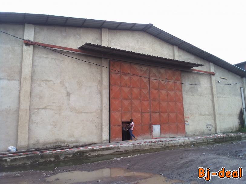 Main image of Entrepôts à louer à Douala