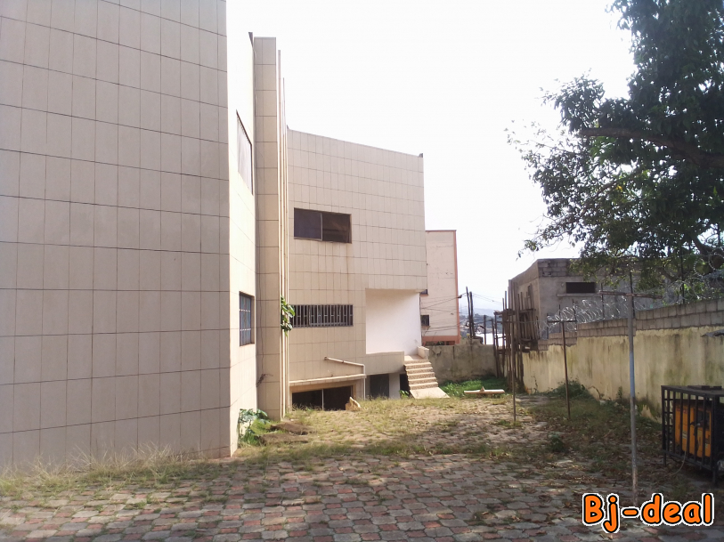 Image principale de Duplex à louer à Yaoundé