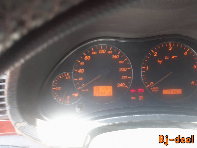 Main image of Vente Avensis berline 2004