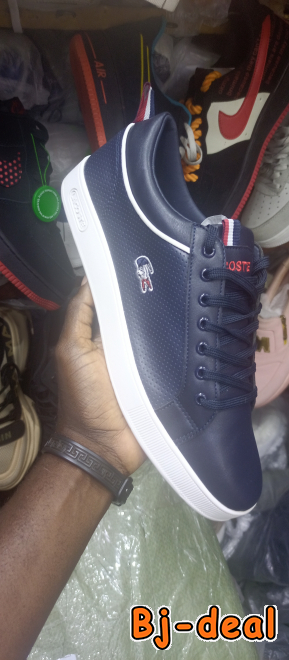 Main image of Vente des tennis Lacoste