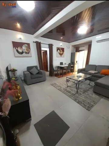 Image principale — Appartement a louer à akwa en bordure de route