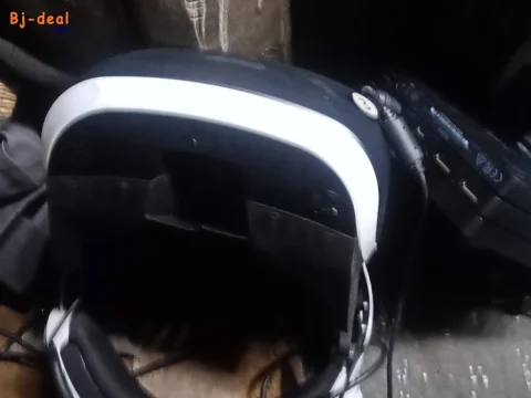 Image principale — Un bon casque virtuel neuf et tous ces accessoires au bas prix