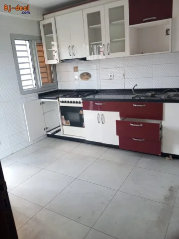 Image principale — Vaste appartement à louer à Bonapriso