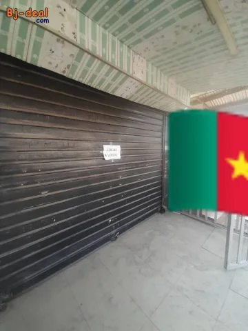 Image principale — Local commercial a louer à akwa bien situe