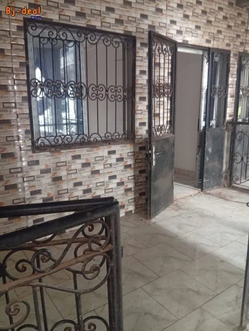 Main image — Appartement neuf avec forage parking à Nkoabang