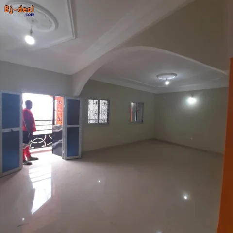 Main image — Appartement neuf avec gardien forage parking Au carrefour Nkoabang