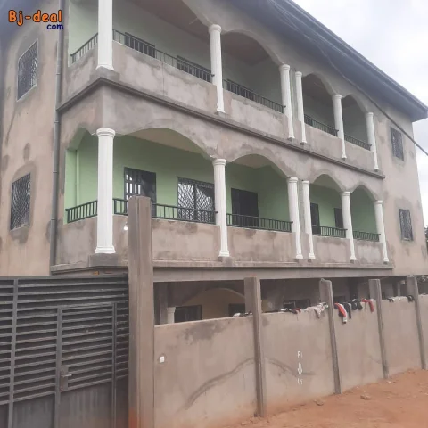Main image — Appartement neuf avec eau chaude forage parking à Nkoabang