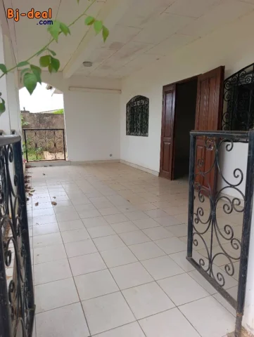 Image principale — Grande Villa Bon Standing de 4Cham à louer à Nkoabang