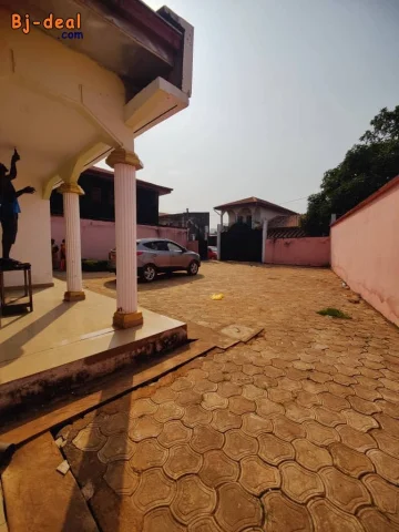 Image principale — Villa avec espace vert à Emana avec accès goudronné